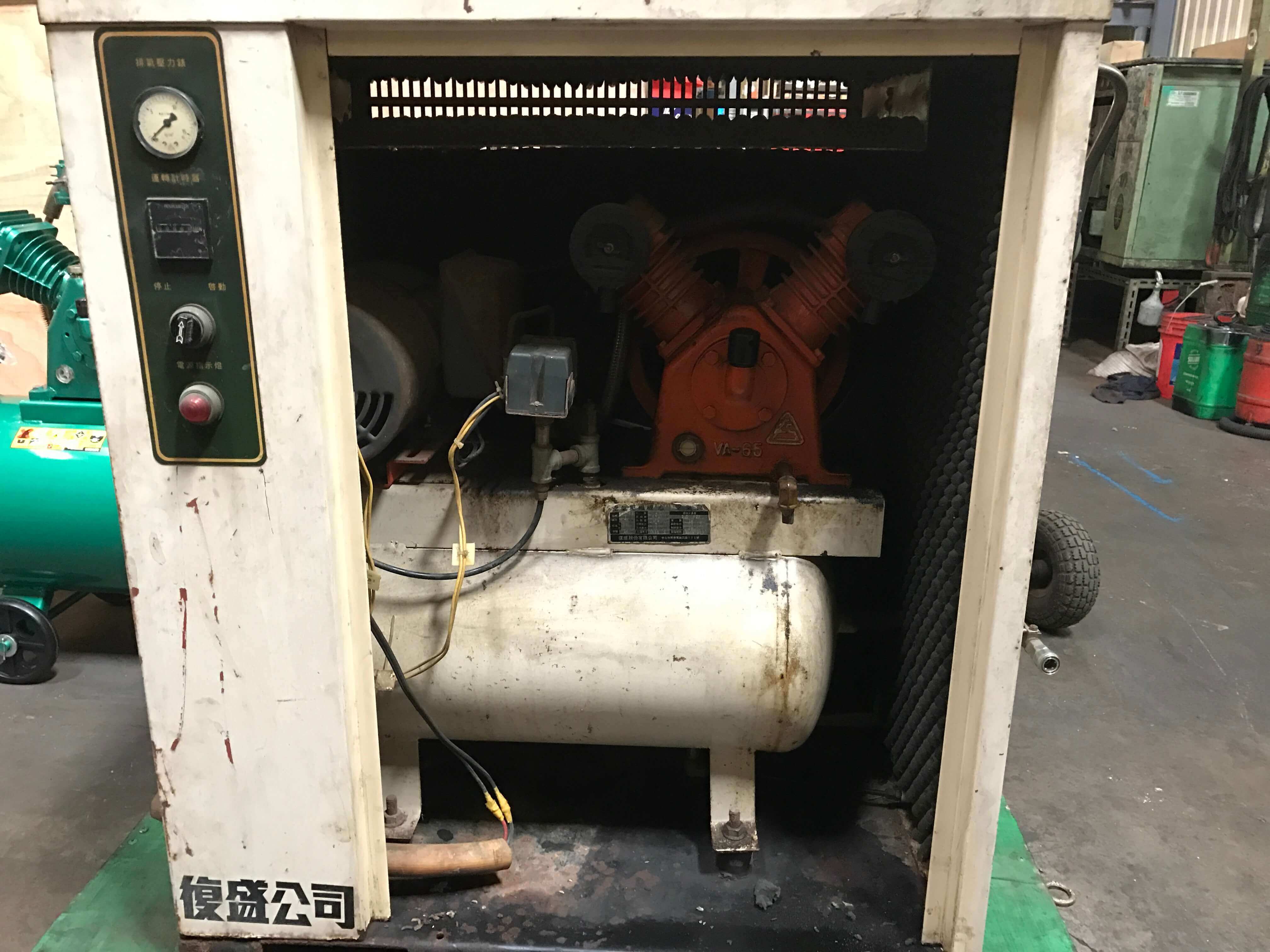 已售出~復盛牌靜音型往復式空壓機~1HP