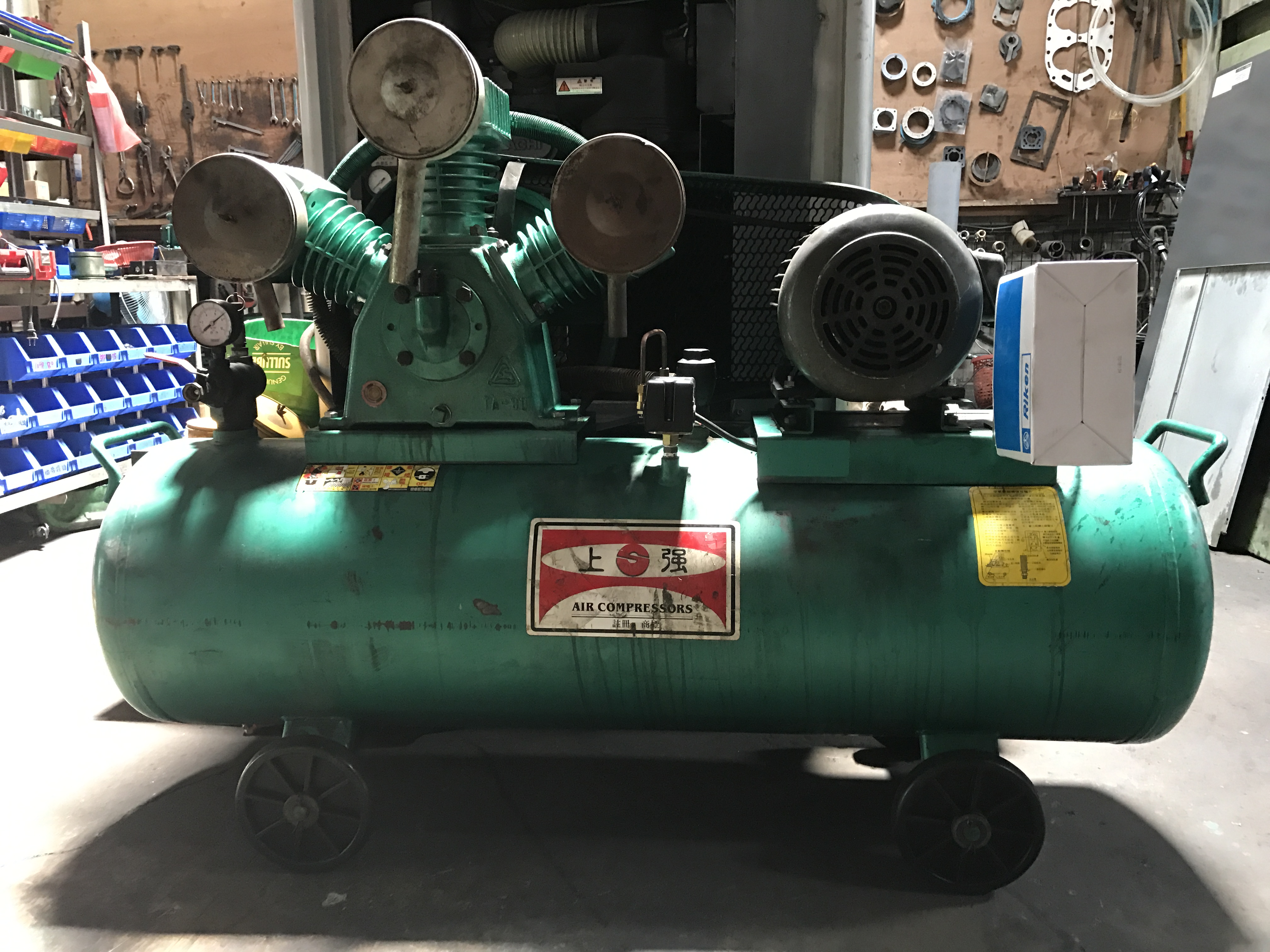 復盛型往復式空壓機~5HP