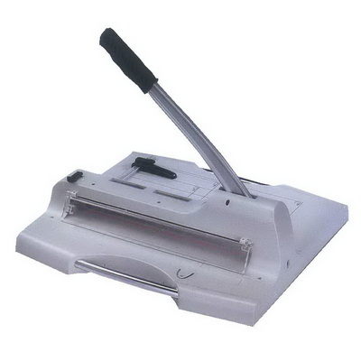 KW-3948中型裁紙機