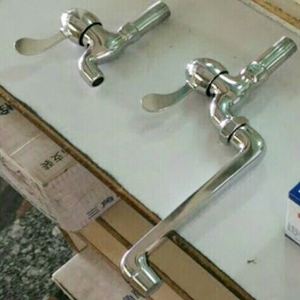 建全水電材料行