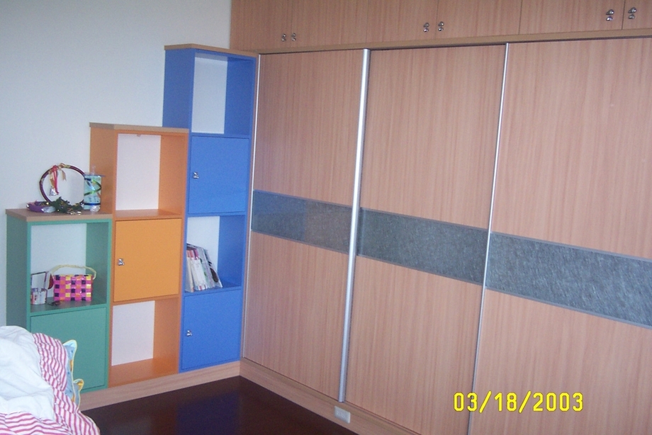 推拉門衣櫃及置物櫃