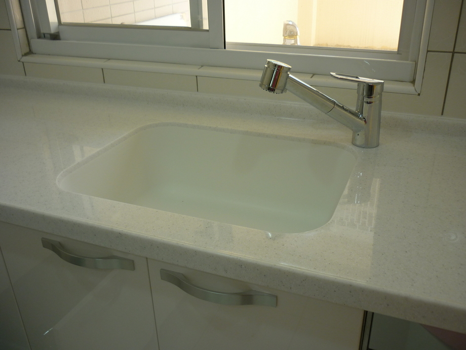 杜邦人造石水槽(與檯面一體成型)