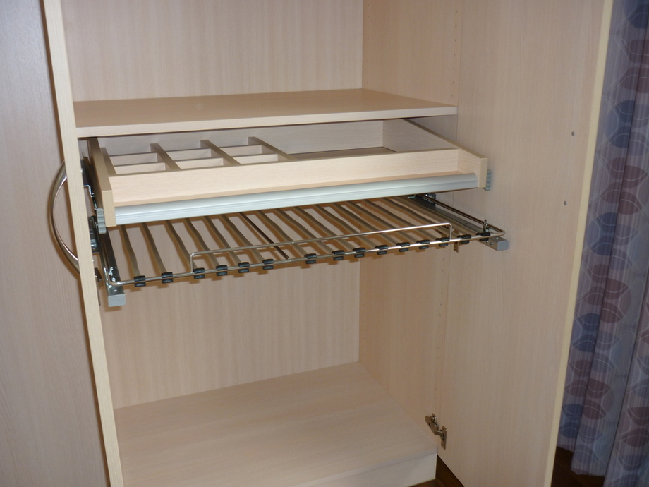 分隔盤及西褲架