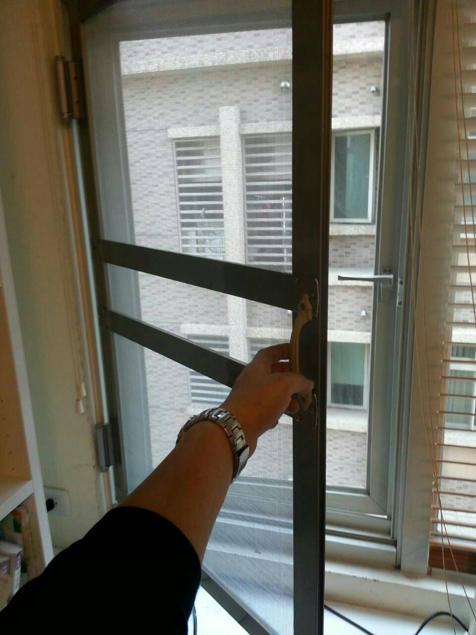 自動開合紗窗訂做