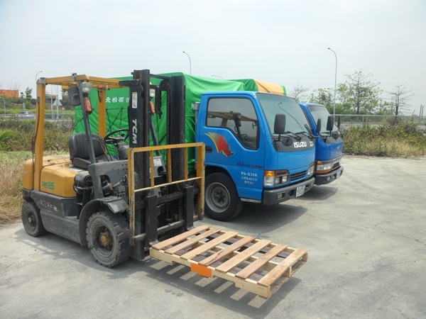 各式貨車+堆高機