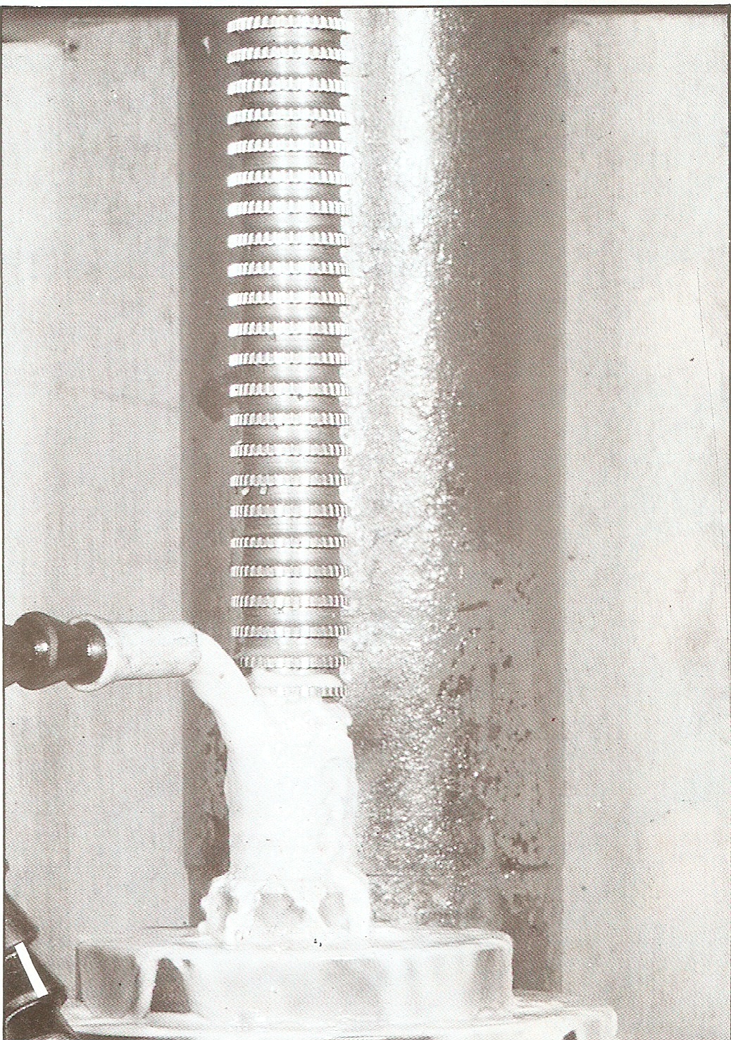 星彩企業拉床加工100