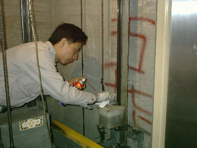 電梯保養維修-機件潤滑