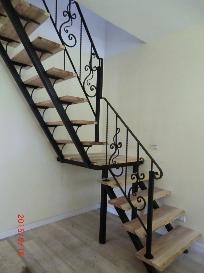 直立式鍛造扶手2