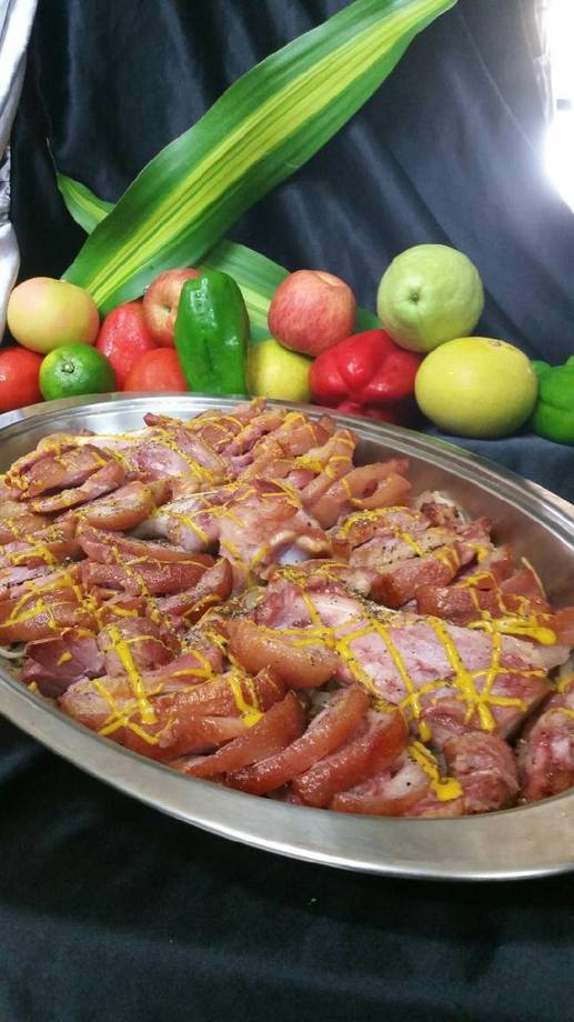 德國豬腳配酸菜C4