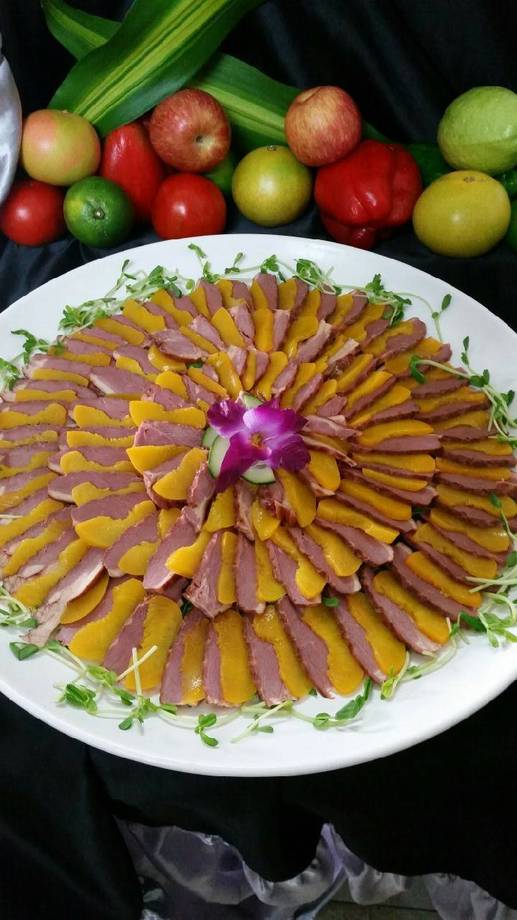 蜜桃佐煙燻鴨胸