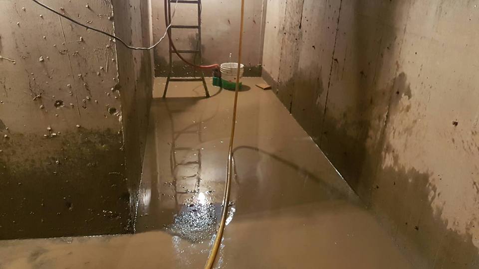 大發工業區耐酸池FRP玻璃纖維層工程施作