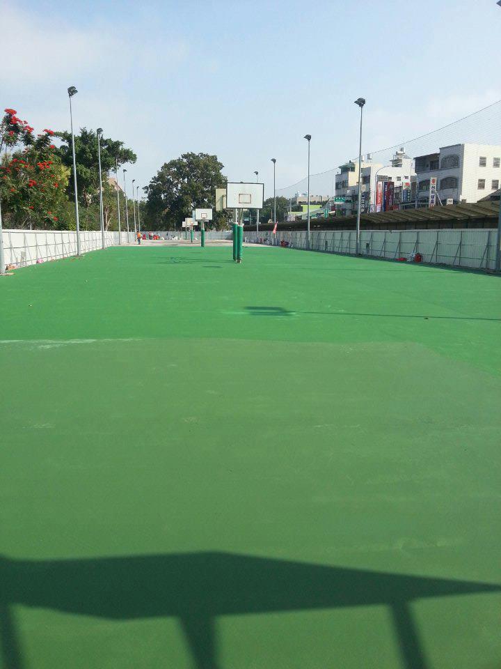 嘉義大學新×校區..壓克力球場重新整地施工