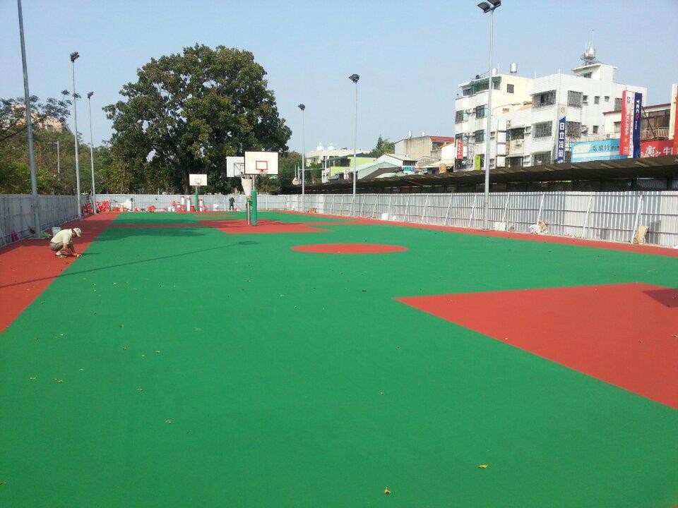 嘉義大學新×校區..壓克力球場重新整地施工