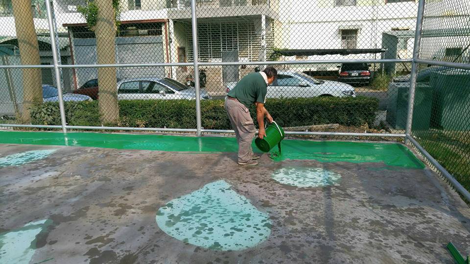 社區球場~壓克力球場施工