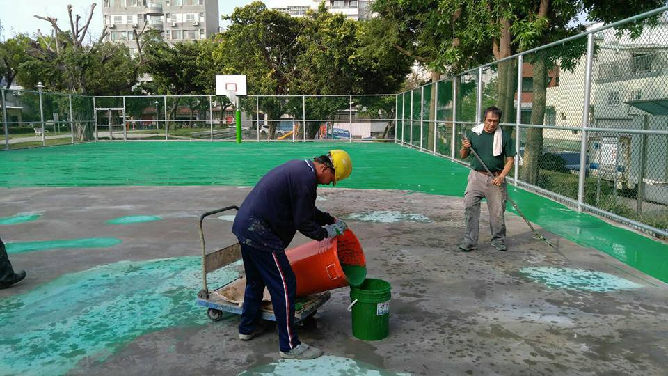 社區球場~壓克力球場施工