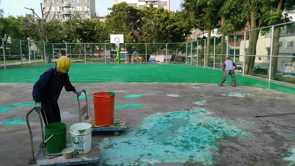 社區球場~壓克力球場施工