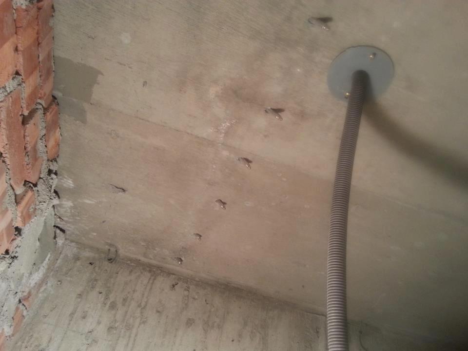 南科宿舍天花板實施高壓灌注