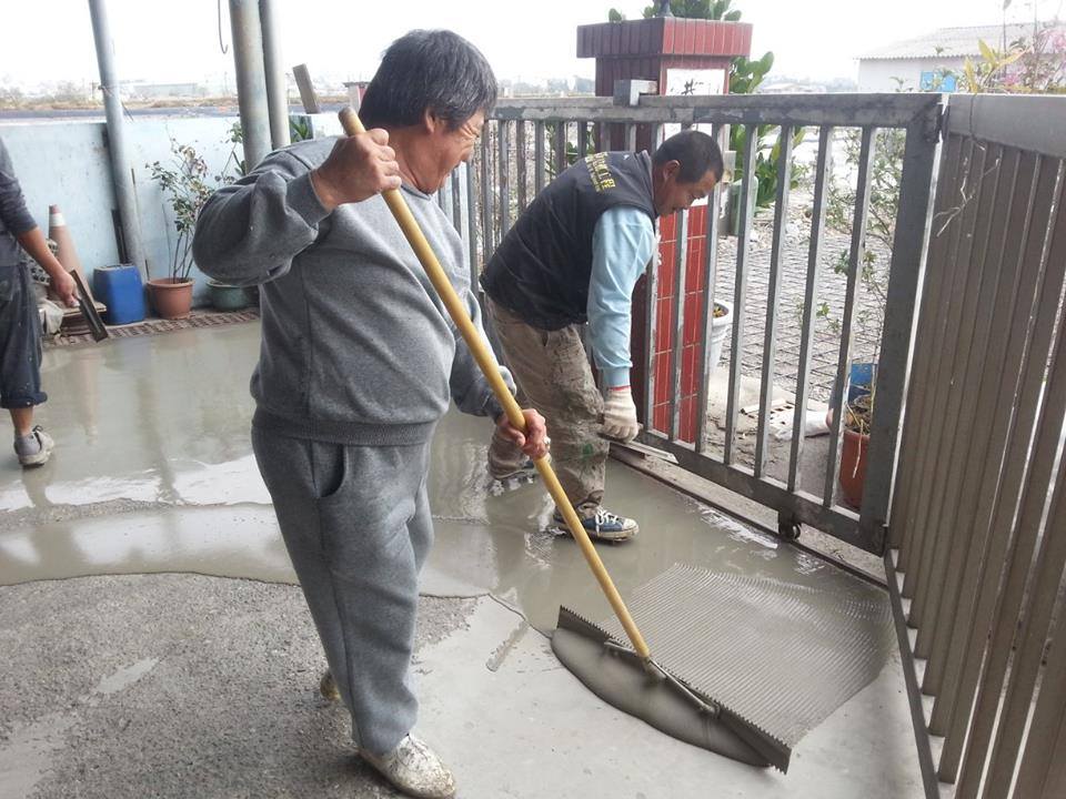 地板施工耐磨地坪