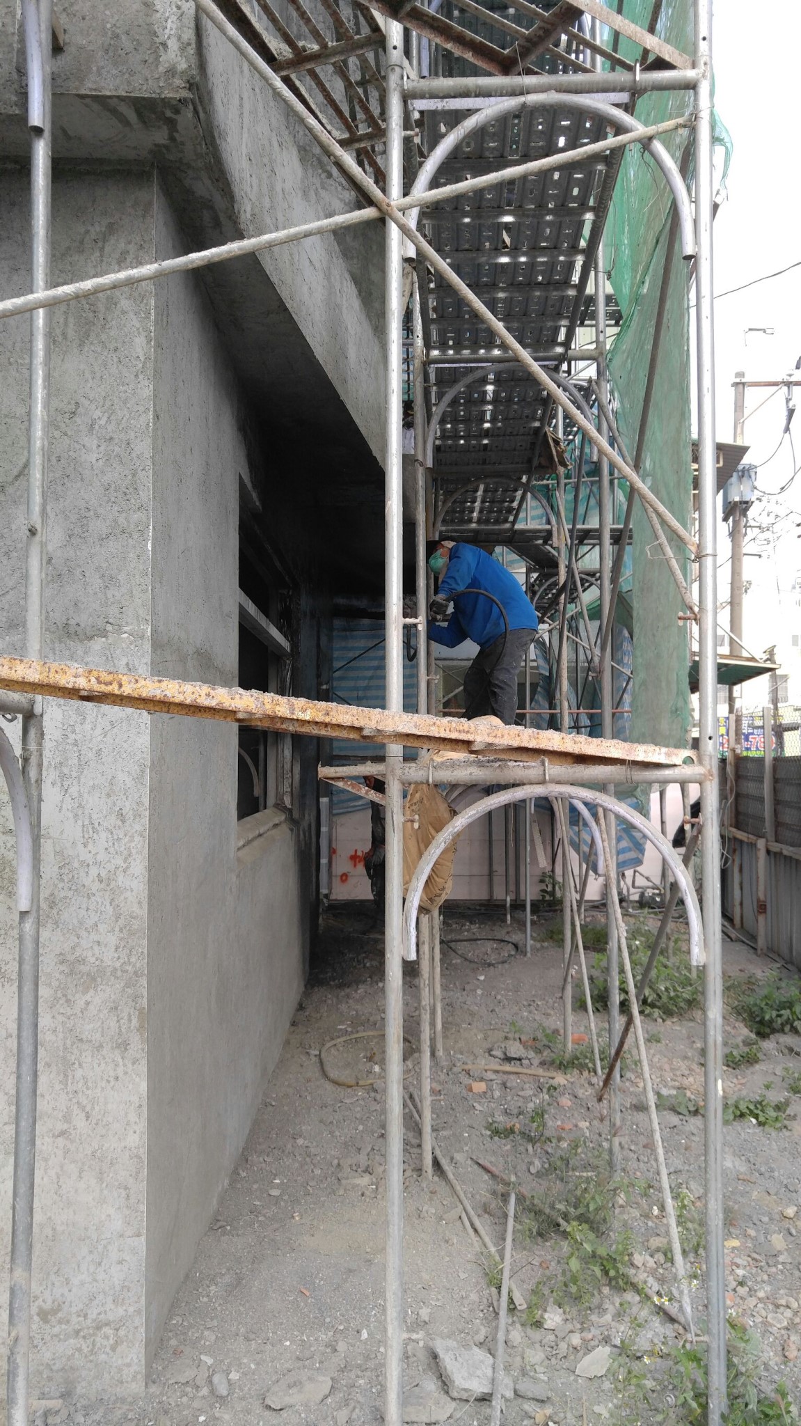 不銹鋼公司副理新宅水性環保彈泥防水工程