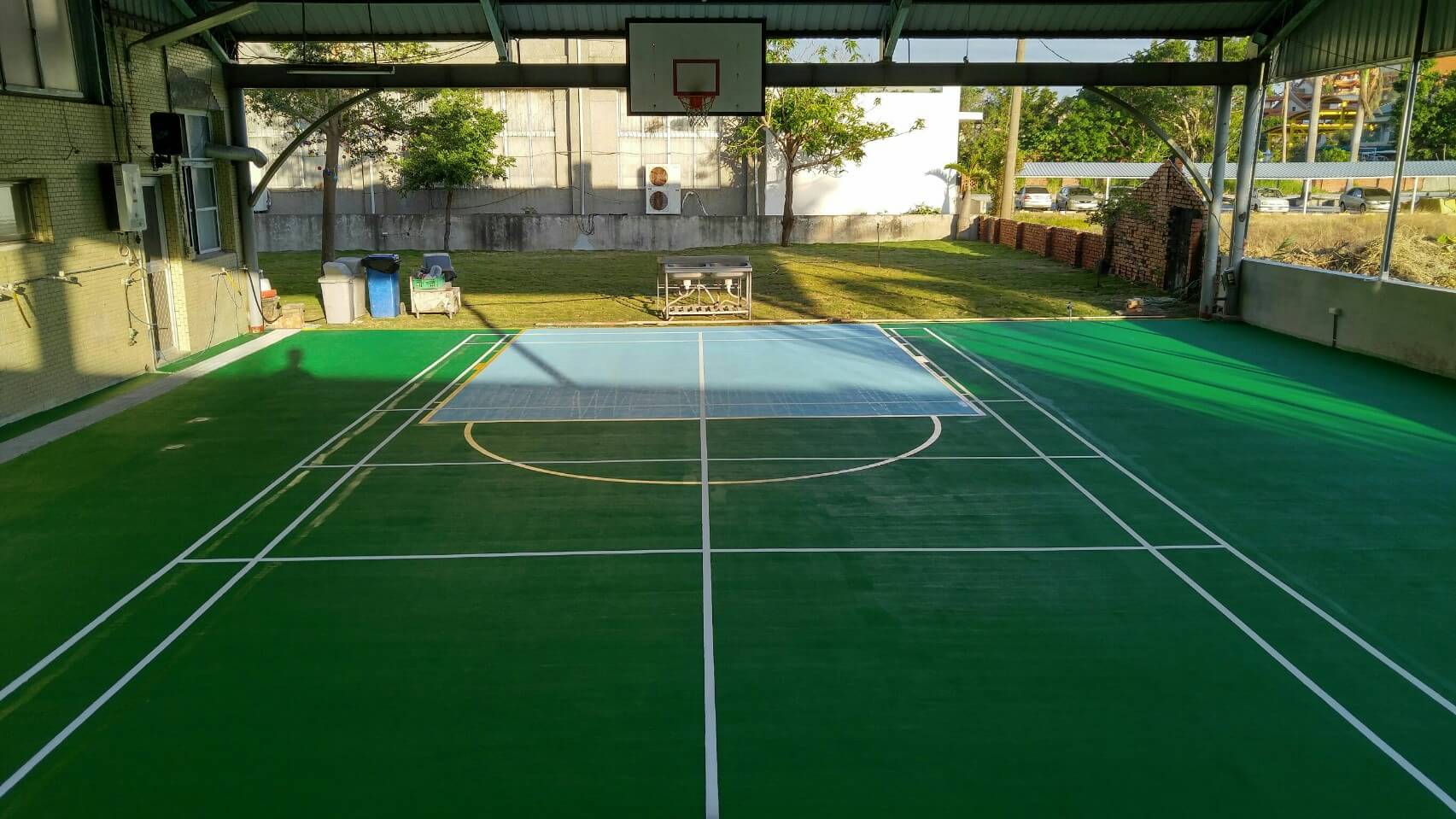 湖內聖教會壓克力球場