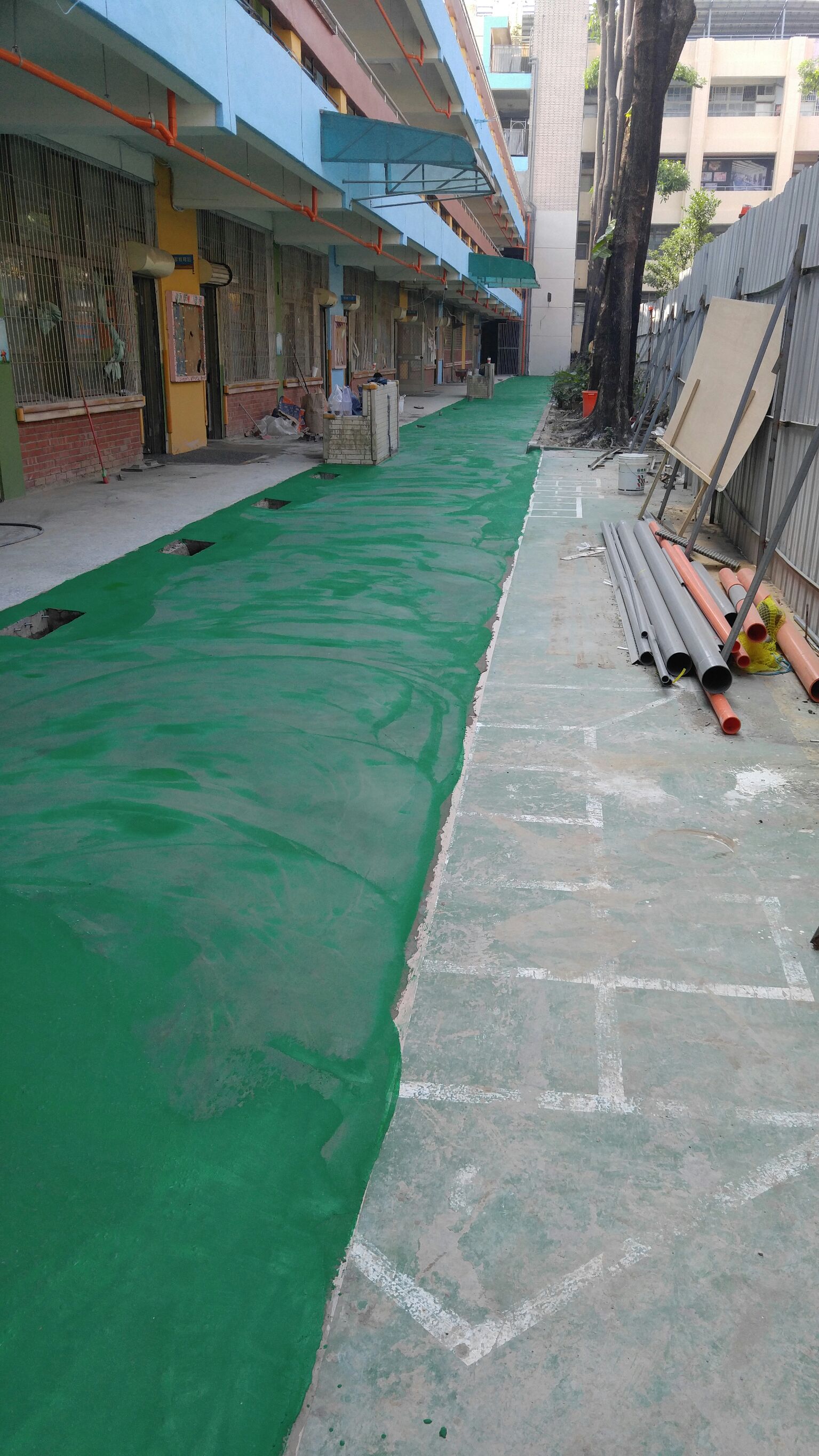 福×國小壓克力走廊