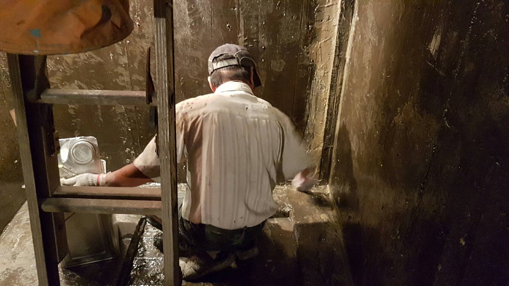 大發工業區耐酸池FRP玻璃纖維層工程施作