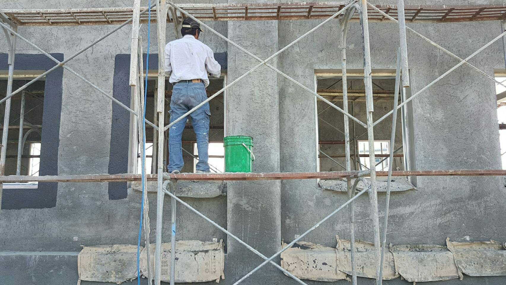 玉井門框、窗框水性環保彈泥防水工程施作