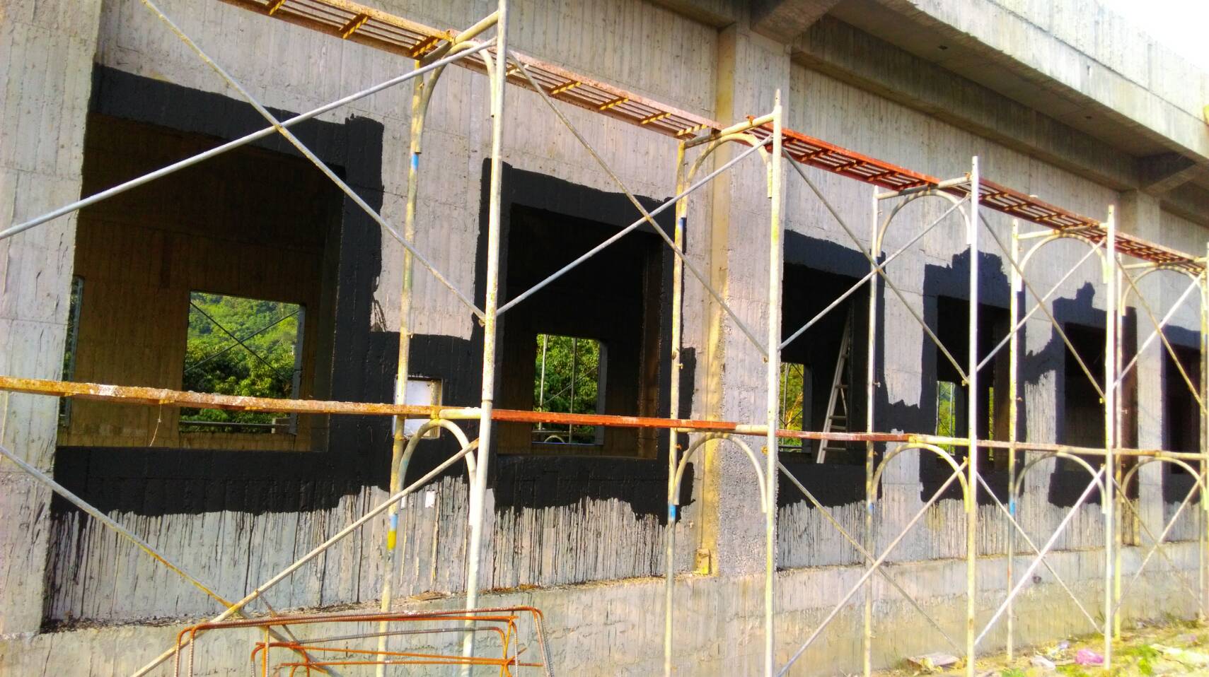 玉井門框、窗框水性環保彈泥防水工程施作