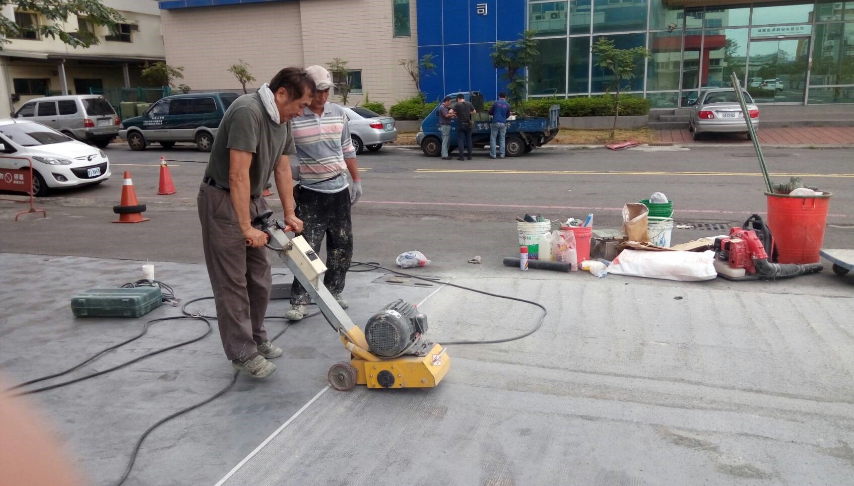 半導體車道水泥沙漿舖設