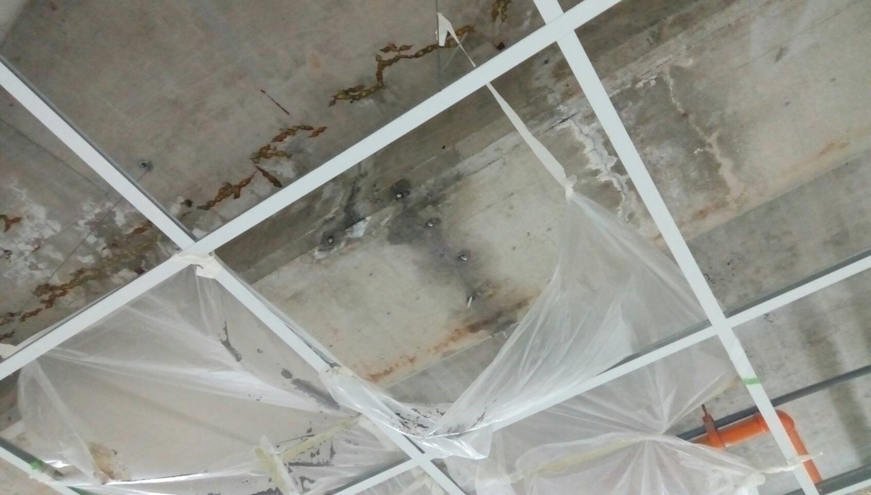 社區公寓～防漏灌注抓漏兩處