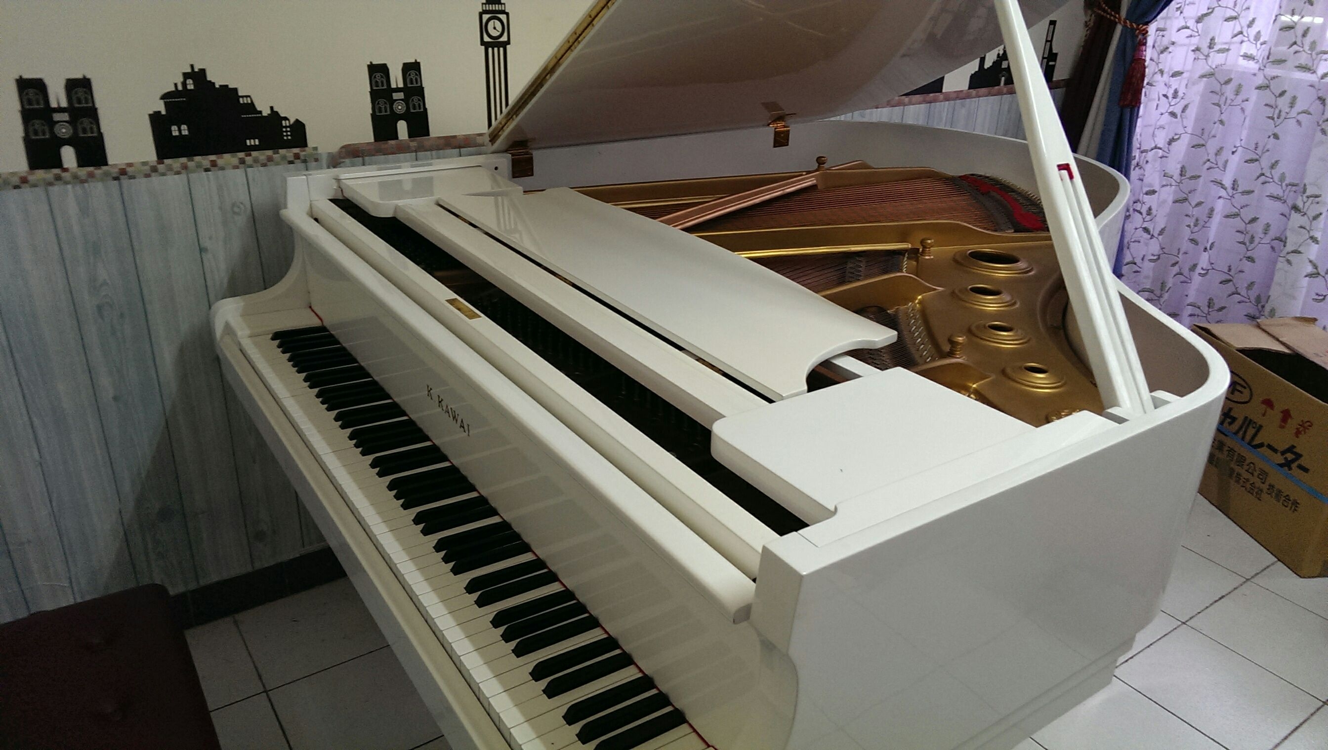 中古白色河合演奏琴