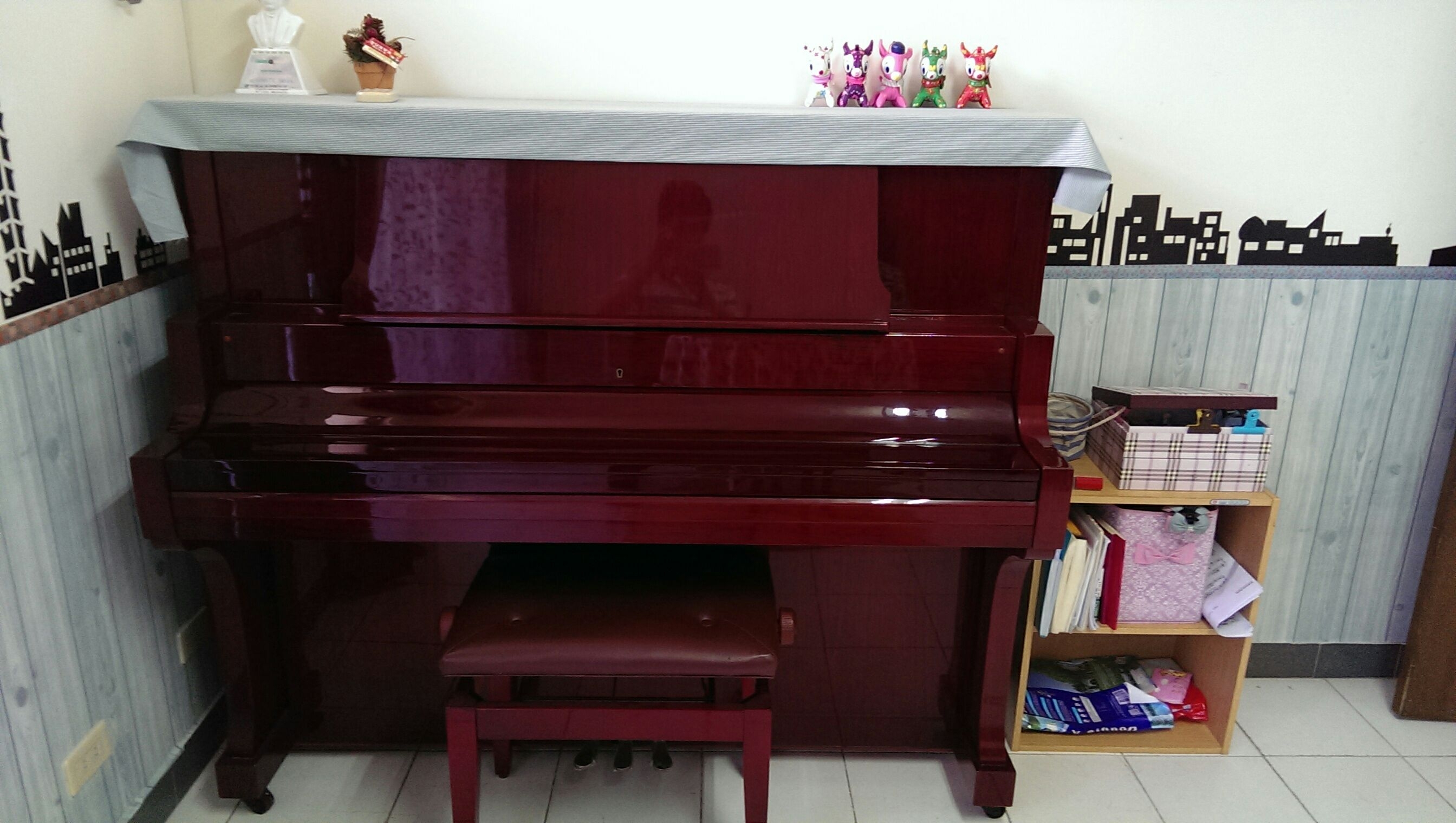 玫瑰紅河合中古鋼琴