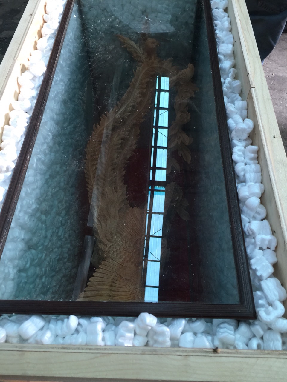 木箱內塞保利龍