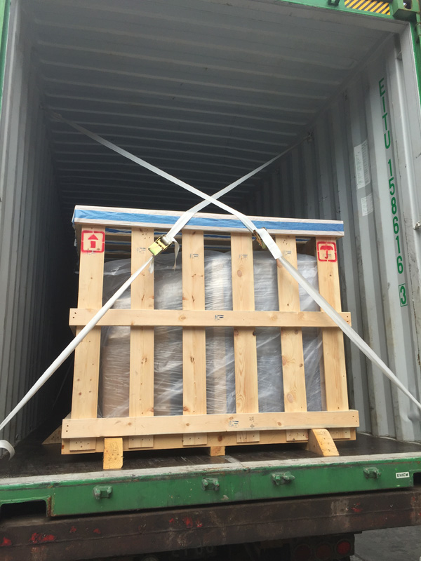 貨櫃內布帶固定