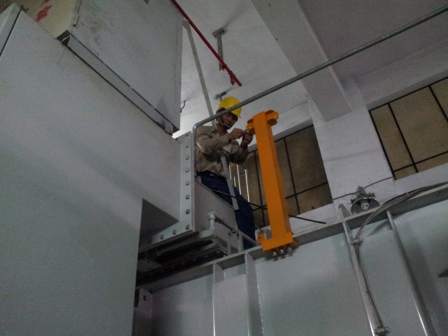 台電-加裝鋼索護欄