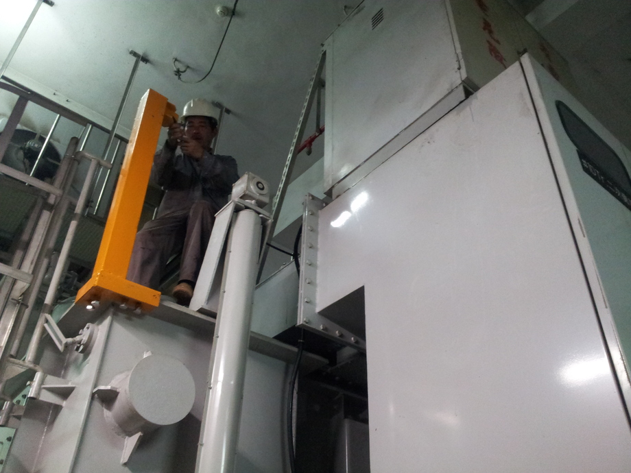 台電發電機-加裝鋼索護欄