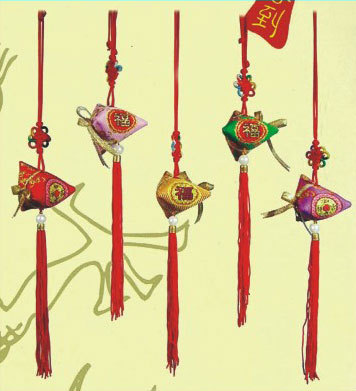 剌繡福粽香包吊飾