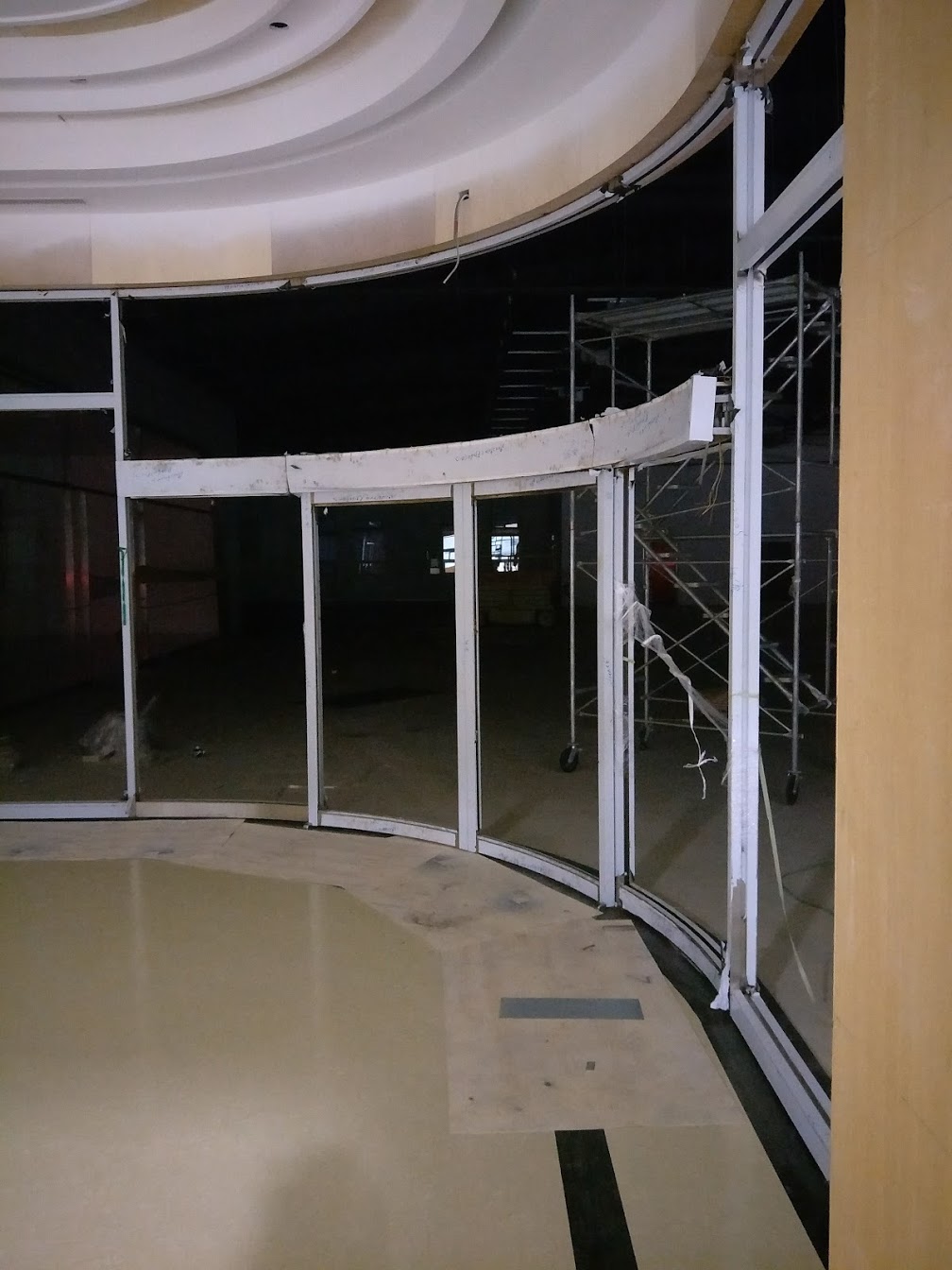 嘉義弧型自動門