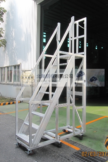 9階移動式作業梯&nbsp;-