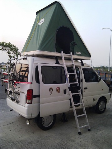 露營車用二關節擴孔式關節梯