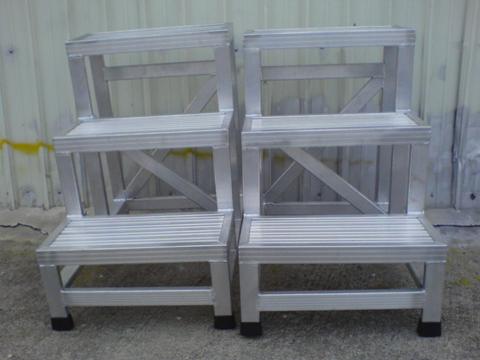 3階固定式作業梯