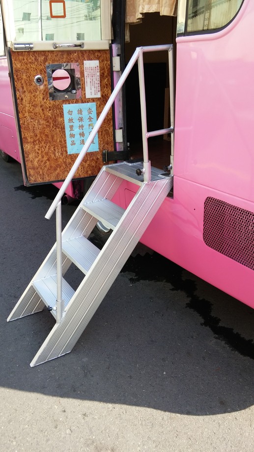 3夾4階扶手單梯