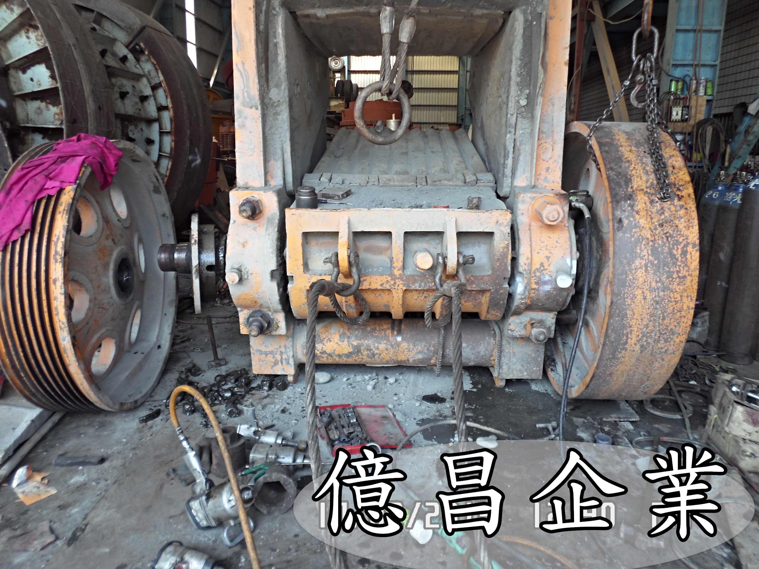 各大廠牌顎碎機維修2