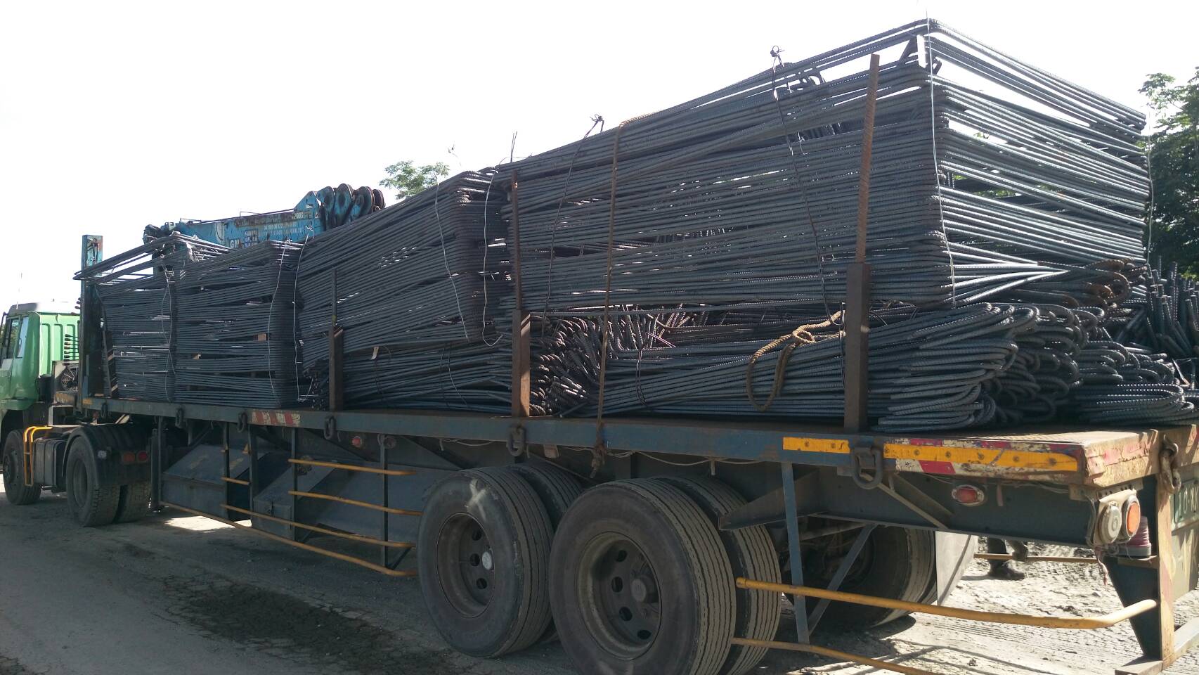 長治農科興建交流道鋼筋吊運作業