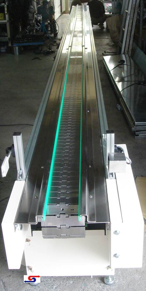 直線頂板輸送機A