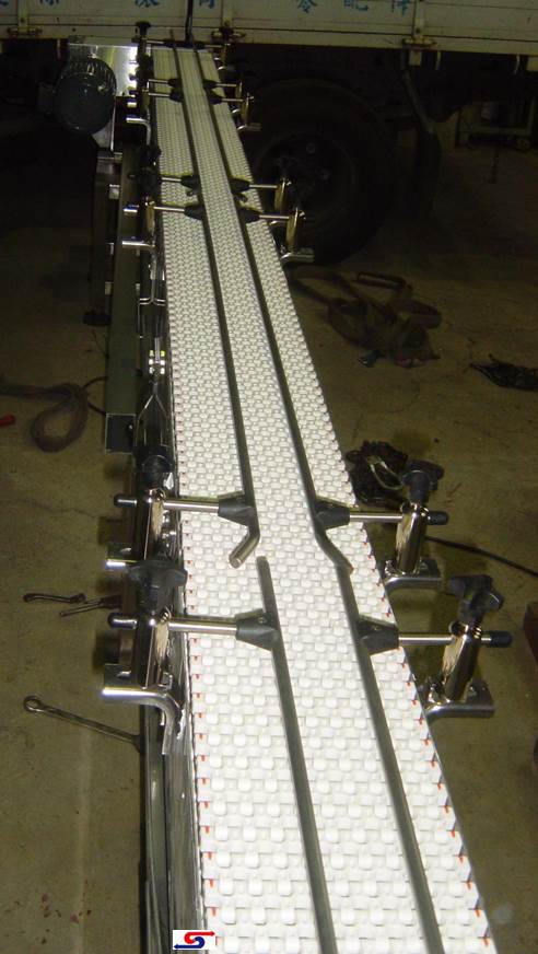 塑鋼網帶輸送機