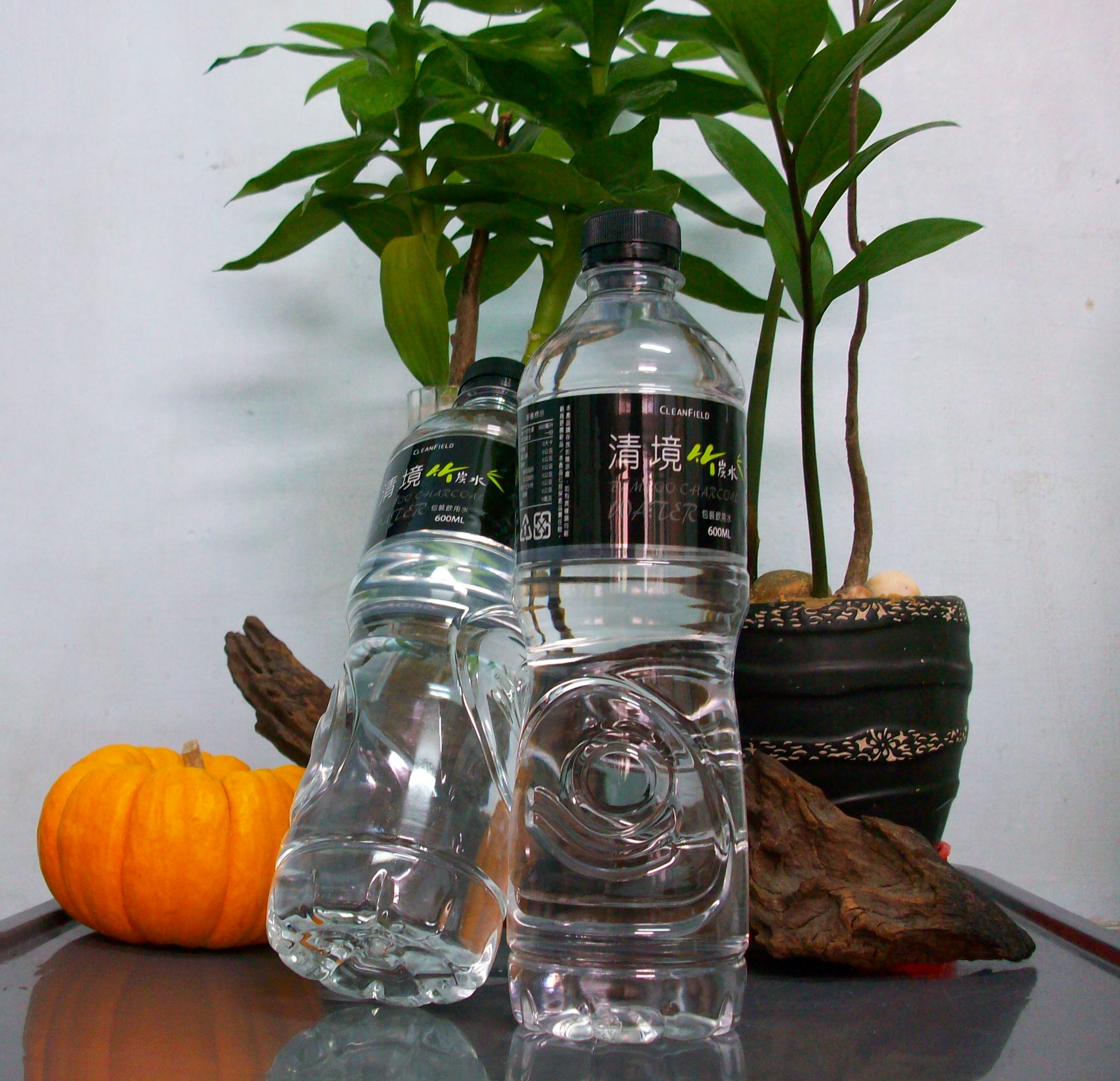 清境竹炭水