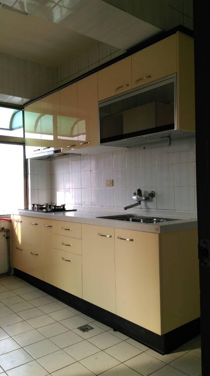 桃園大樓廚櫃舊換新