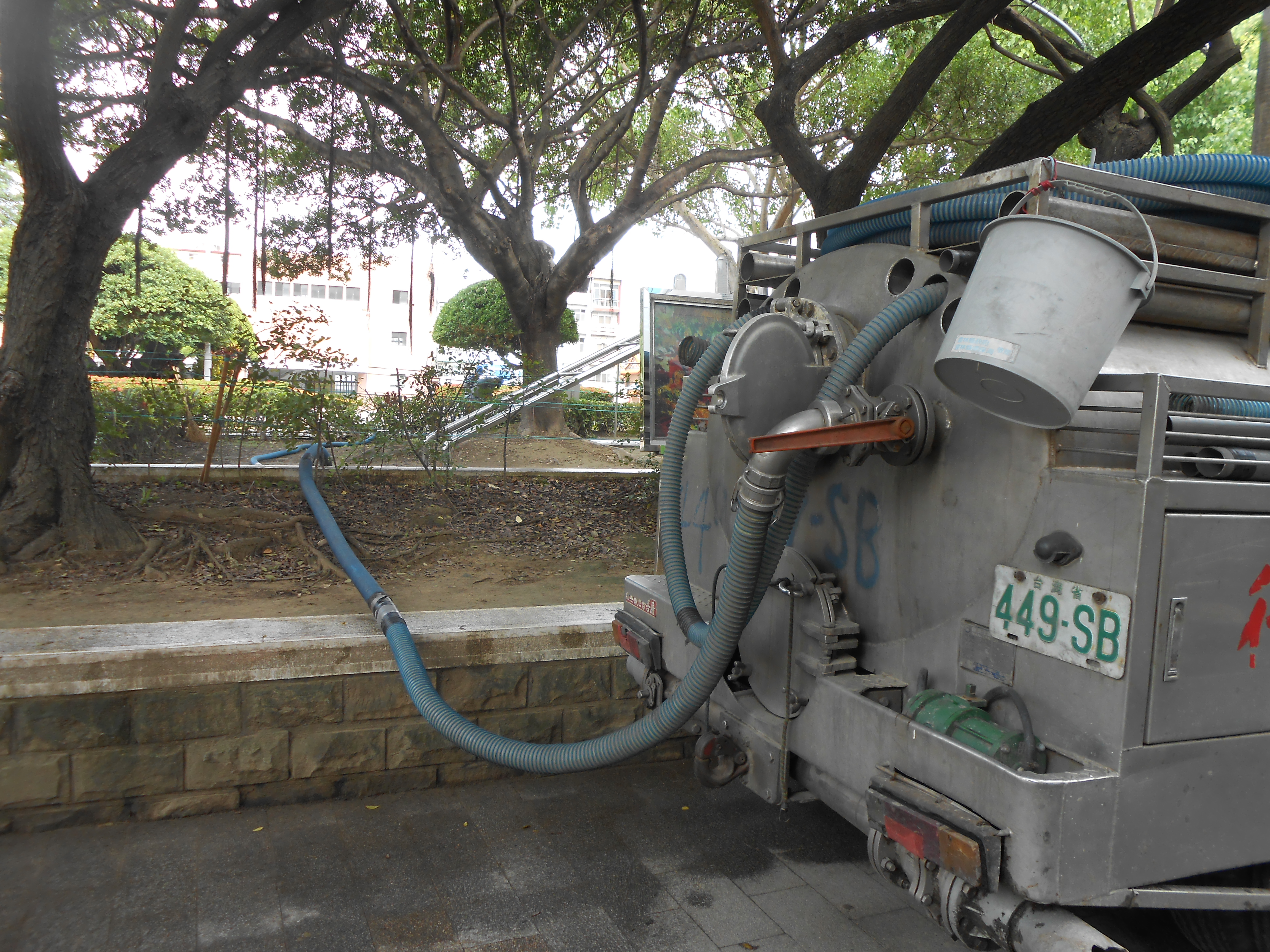 中正公園清洗水溝