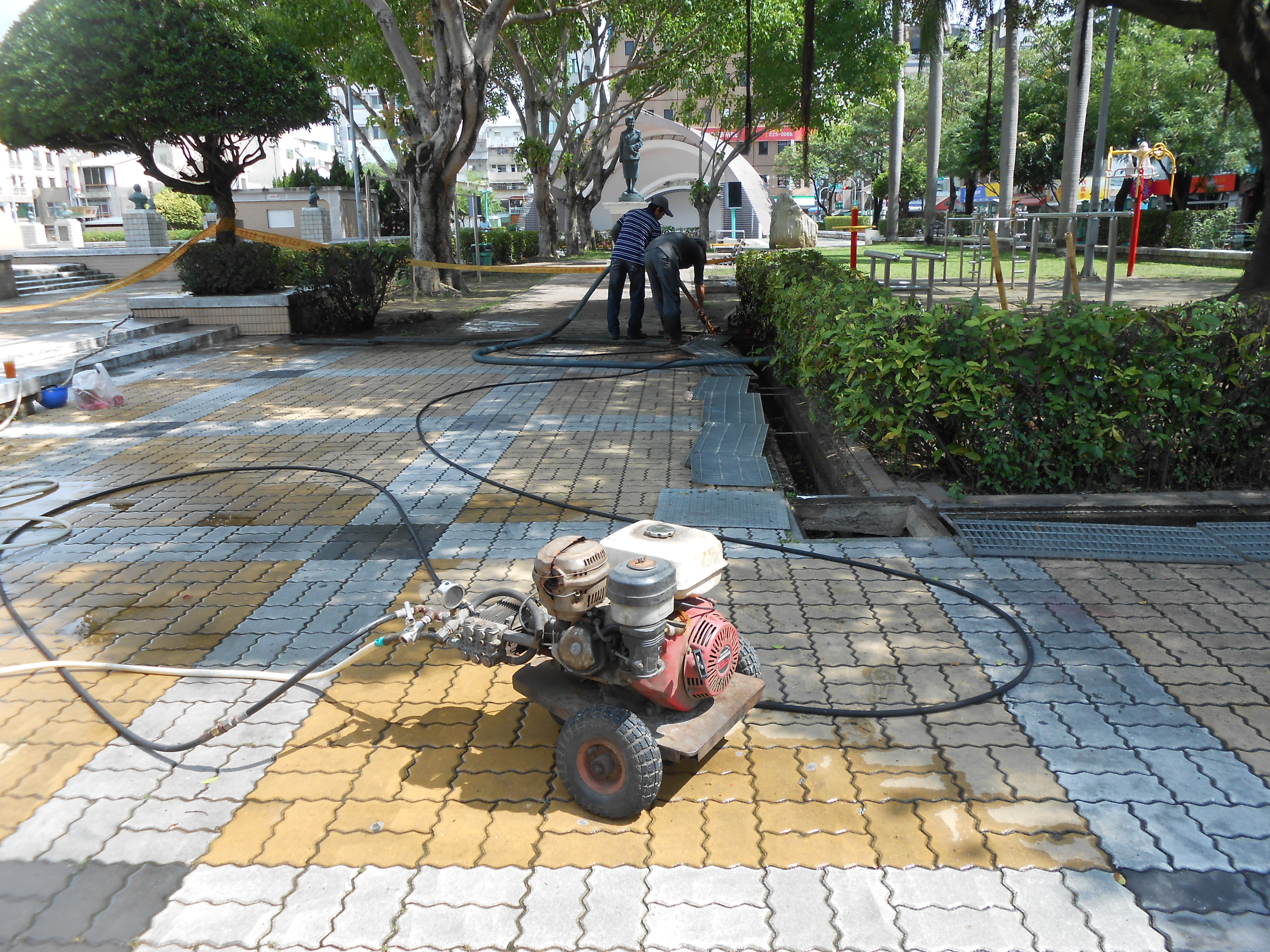 中正公園清洗水溝